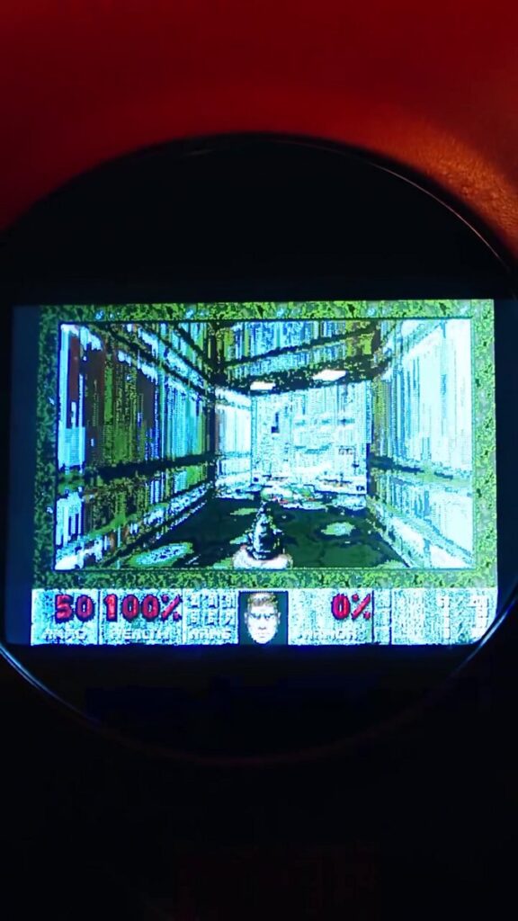 『DOOM』を実行できるエアフライヤーの画像