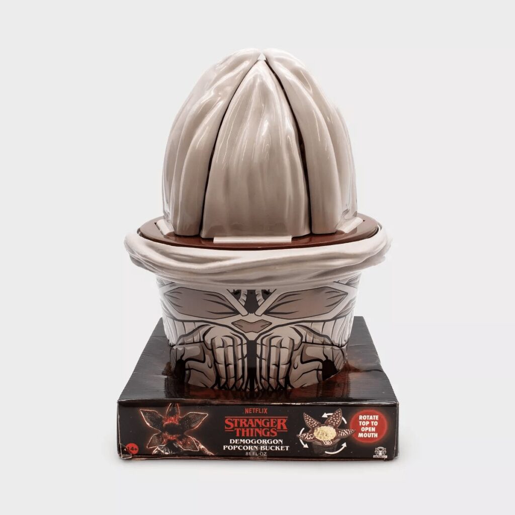 米国Targetで限定販売される『ストレンジャー・シングス』のデモゴルゴン ポップコーンバケットの画像