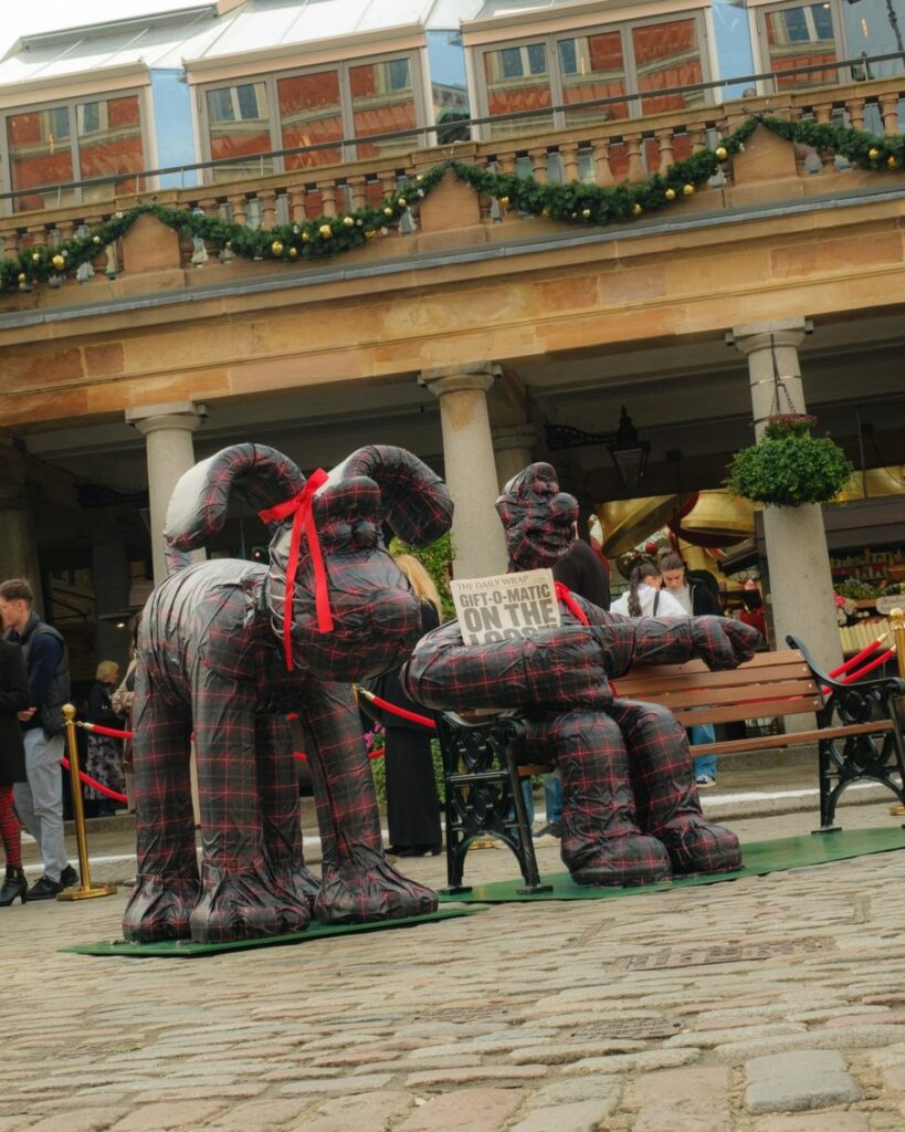 アードマン・アニメーションズが制作した、バブアー2025年のクリスマス広告の画像