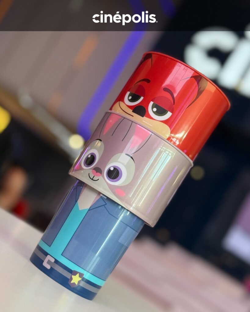 ディズニー映画『ズートピア2』の公開にあわせて、Cinépolisから登場した、ジュディ・ホップスとニック・ワイルドをモチーフにした限定ドリンクカップの画像。