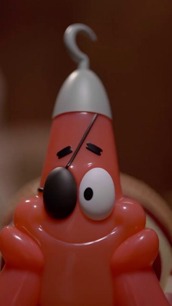 映画『劇場版スポンジ・ボブ　呪われた海賊と大冒険だワワワワワ！』の公開にあわせて登場した、Cinépolisの「パトリック・スター LEDポップコーンバケット」の画像