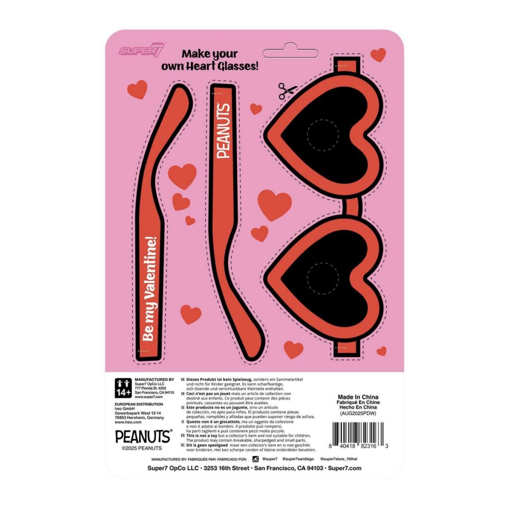 アメリカのトイブランドSuper7が発売した、バレンタイン仕様のスヌーピーのフィギュア「Peanuts ReAction Figures - Snoopy (Heart Eyes)」