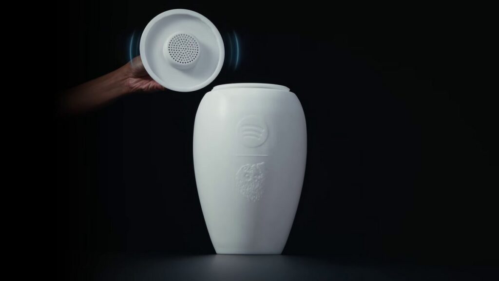 SpotifyとLiquid Deathが発表した、世界初の“音楽ストリーミング対応”骨壺「Eternal Playlist Urn」の画像。