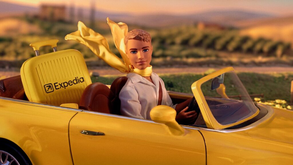 ExpediaとMattelによる、ケンが主役を務めるスーパーボウルLX向け広告「Going Places with Ken」の画像。