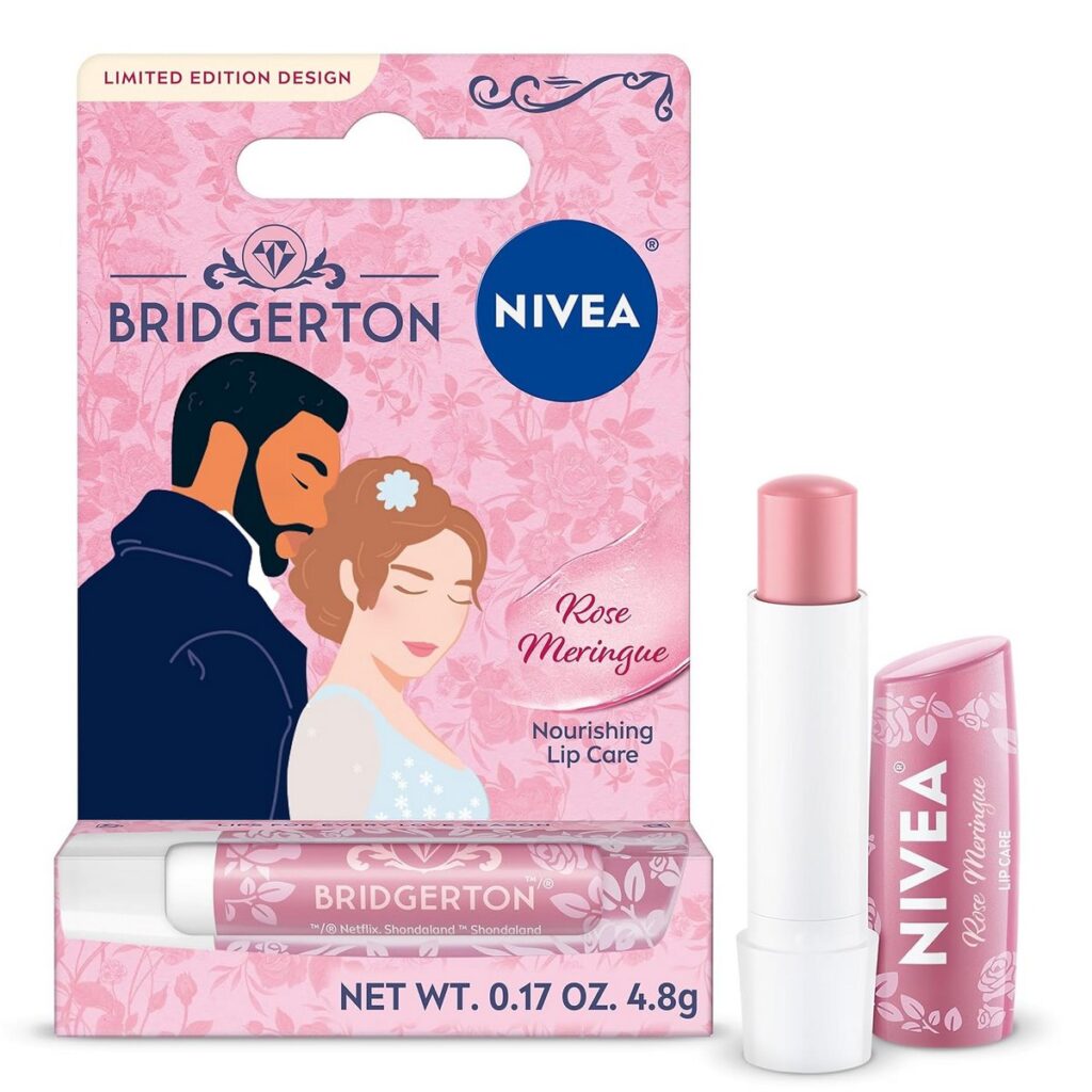 NIVEAが、『ブリジャートン』とコラボした、「NIVEA x Bridgerton Nourishing Lip Care Collection」の画像。