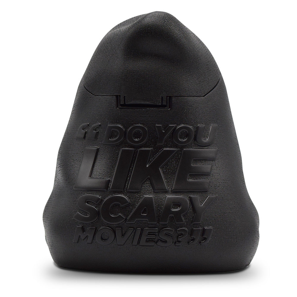 ホラー映画『スクリーム7』に合わせ、米国AMC Theatresから発売される限定ポップコーンバケットとドリンクカップの画像。