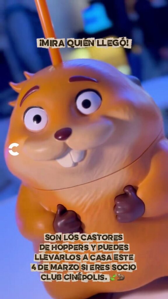 ディズニー&ピクサー最新作『私がビーバーになる時』の公開を前に、世界中の映画館が展開する様々なグッズの画像。