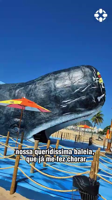 Netflix実写版『ONE PIECE』シーズン2の配信を記念してコパカバーナ海岸に登場した、実物大のアイランドクジラ「ラブーン」の画像。