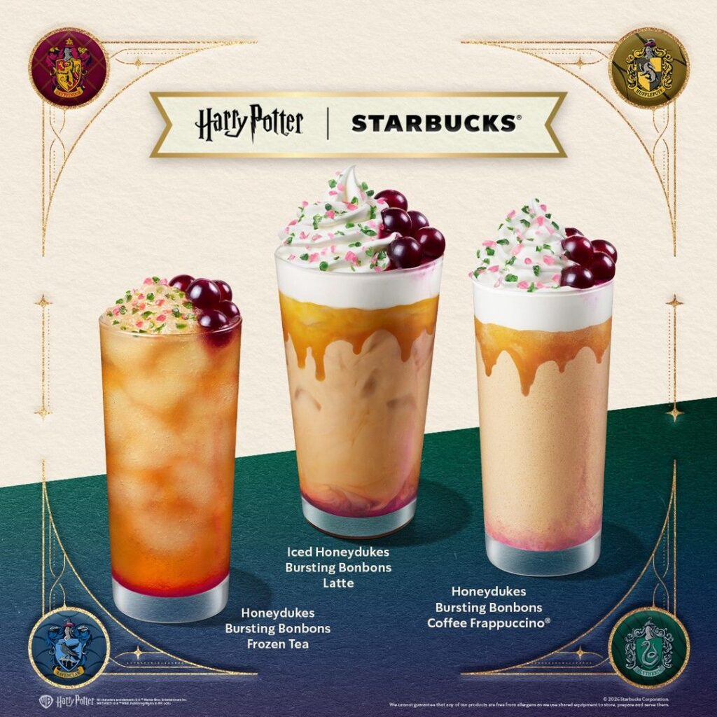 アジア太平洋のスターバックスに登場した、ハリー・ポッターの世界観をテーマにしたドリンクとグッズの画像。
