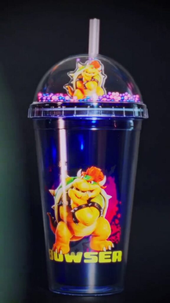 映画『ザ・スーパーマリオギャラクシー・ムービー』の公開に合わせて、ペルーの映画館チェーンCinemark Peruが展開する劇場コレクタブルの画像。