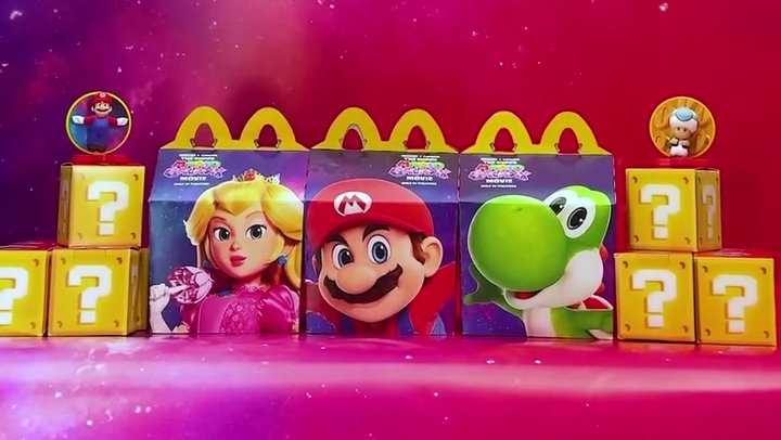 米国のマクドナルドが展開する、映画『ザ・スーパーマリオギャラクシー・ムービー』と連動したハッピーセットの画像。