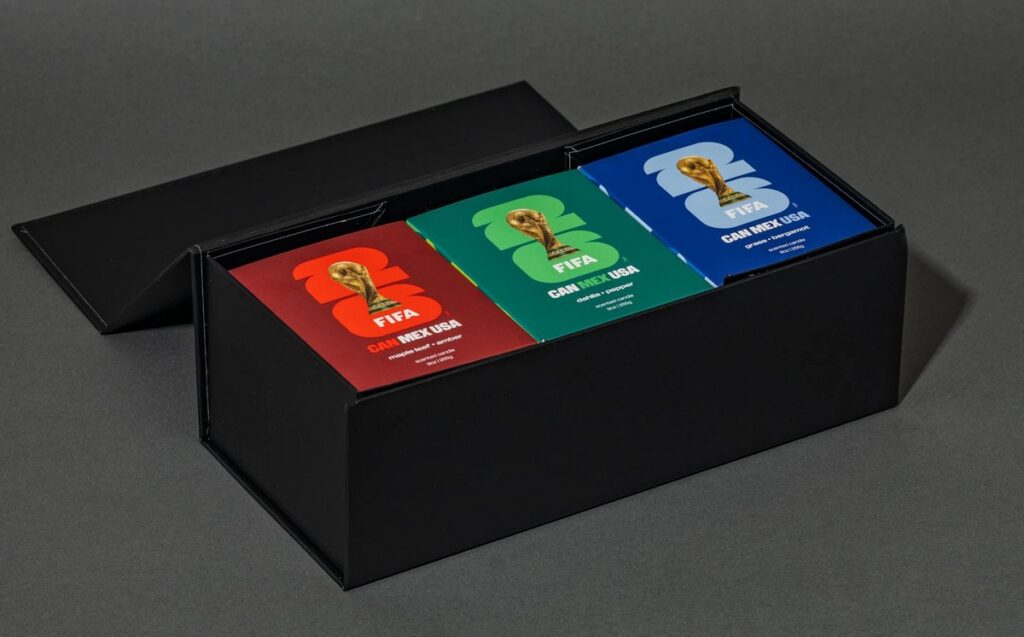 Literie Candleが展開する、2026 FIFA World Cup の公式ライセンスキャンドルコレクションの画像。