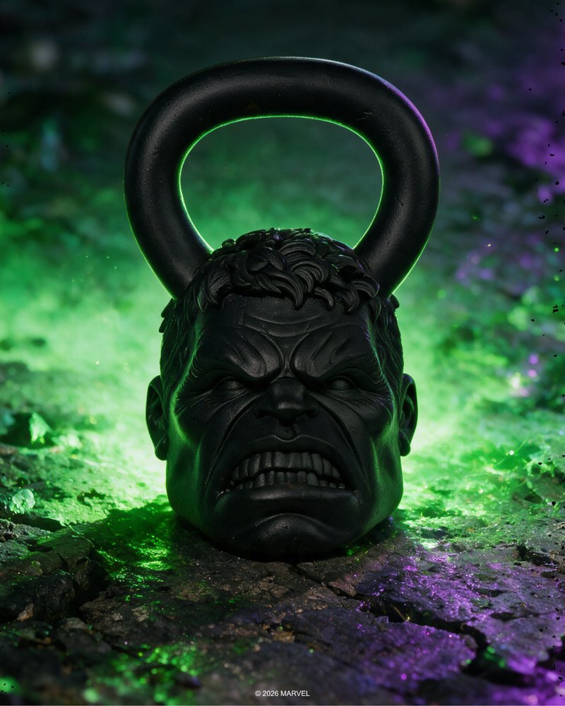 SUPERXがStrict Vision Athleticsと共同開発した、マーベル公式『MARVEL Kettlebell Series』の画像。