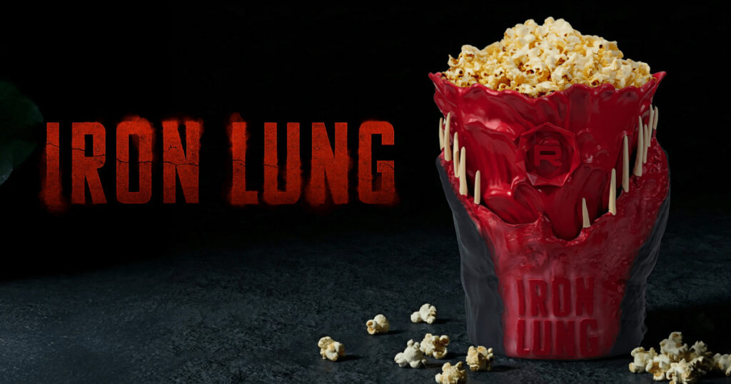 映画『Iron Lung』にあわせて、Regal Cinemas が発表した「Iron Lung Blood Bucket」の画像。