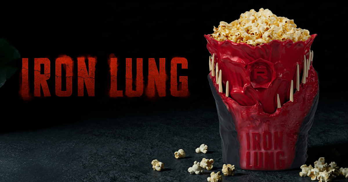 映画『Iron Lung』にあわせて、Regal Cinemas が発表した「Iron Lung Blood Bucket」の画像。