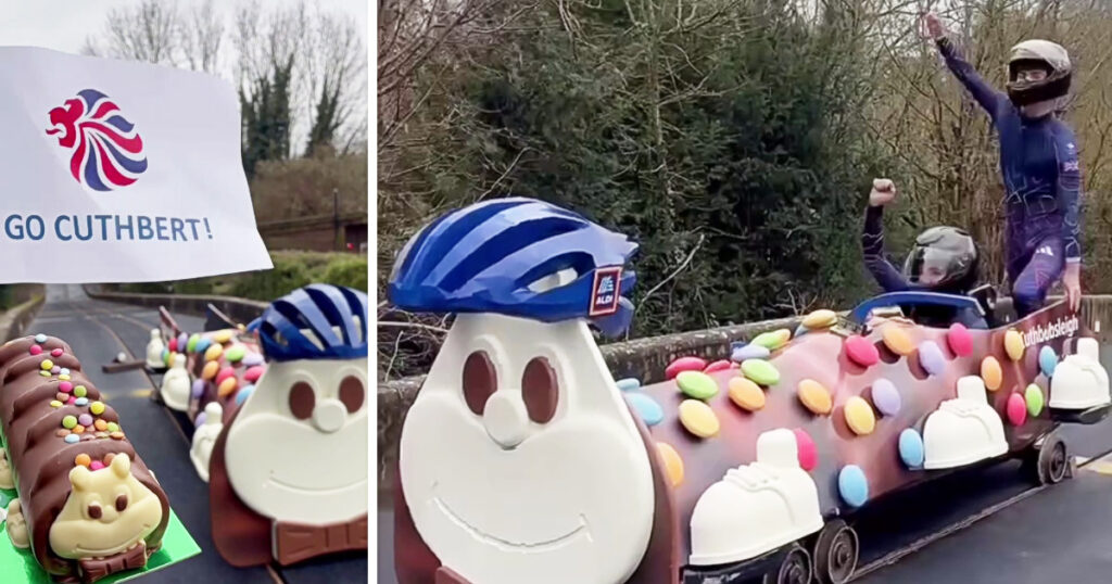 イギリスのスーパーマーケット大手アルディが、人気いもむし型チョコレートケーキ「カスバート・ザ・キャタピラー」を再現した、実物大のボブスレーの画像。