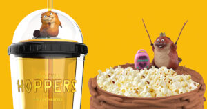 映画『私がビーバーになる時』に合わせ、米国Marcus Theatresから発売される限定のオリジナルグッズの画像。