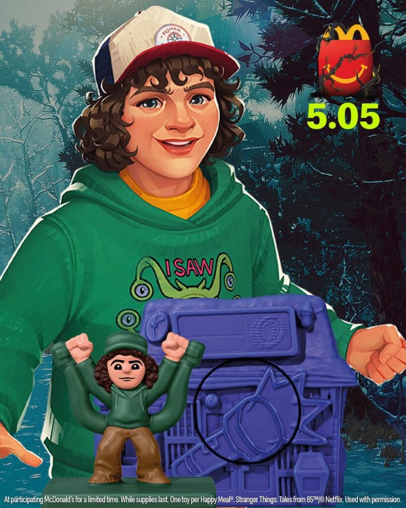 Netflixアニメ『ストレンジャー・シングス: 1985年の冒険』の配信を記念して、世界各国のマクドナルドで展開されるハッピーセットの画像。